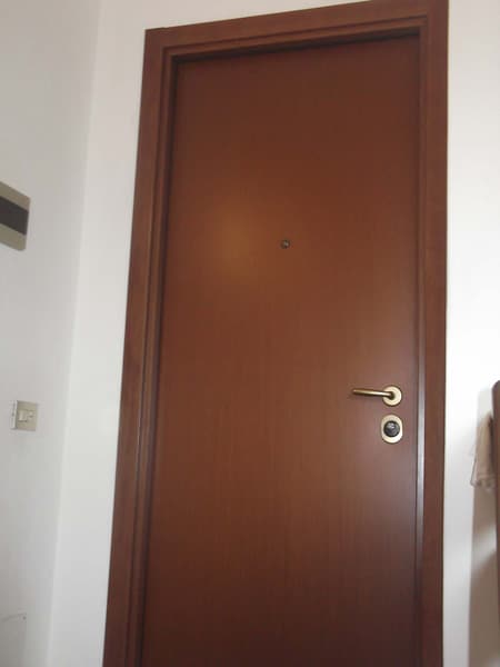 Installazione-portoncino-ingresso-Busto-Arsizio