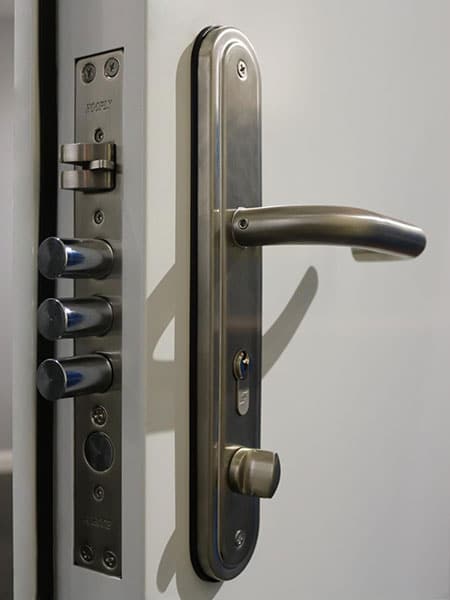costo-installazione-porte-blindate-appartamento-busto-arsizio
