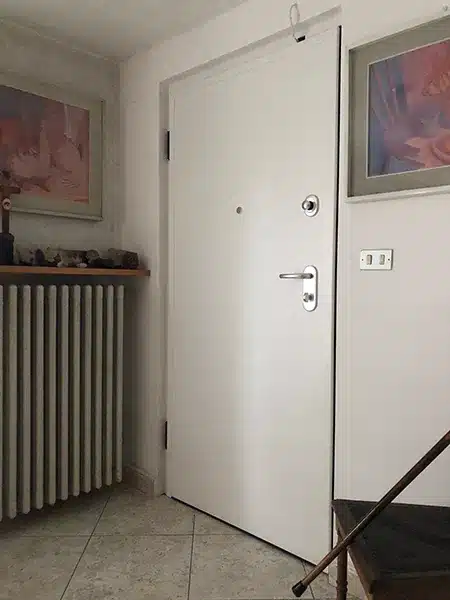 porta-blindata-in-legno-laccato-bianco